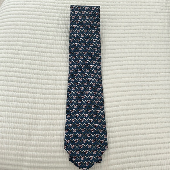 Vineyard Vines Washington Nationals Tie NWT - Picture 1 of 4